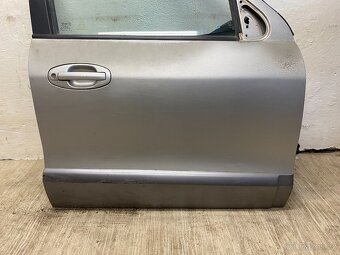 HYUNDAI SANTE FE I 2000-2006 - PRAVÉ PŘEDNÍ DVEŘE KOMPLETNÍ - 2