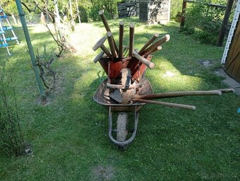 Daruji zahradní nářadi-zamluveno - 2