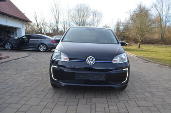 PRODÁM VW E-UP FACELIFT 2021 UNITED BAT 38KWH, DPH - 2