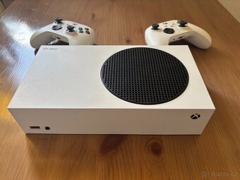 Xbox Series S | 2 ovladače - 2