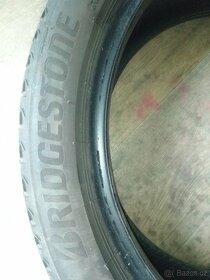 Pneu 205/45 R 17 - 2