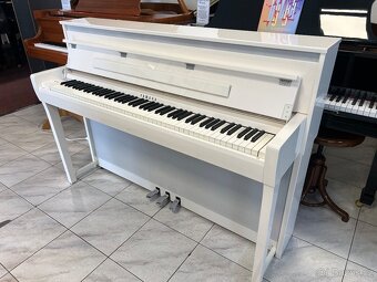 Digitální piano Yamaha CLP 685 se zárukou, doprava zdarma. - 2