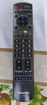 55" Panasonic TX-L55DT60E - 2