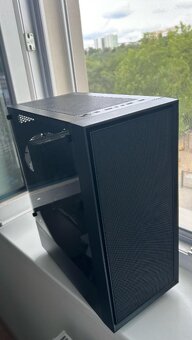 Velice slušný Herní počítač, s Windows 11 - 2