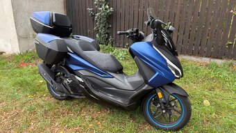 Honda Forza 125 modrá Pacific - 2