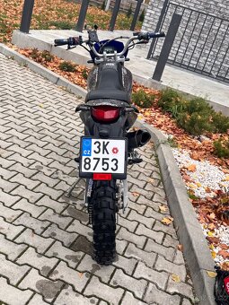 Yamaha XT125R - 2