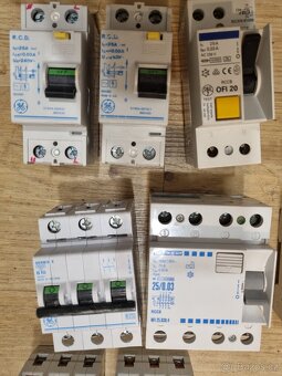 Jističe/chrániče mix - 2