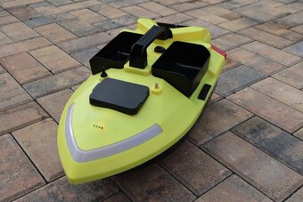 Fosforeskující zavážecí loďka s GPS, Český návod, silná BATE - 2