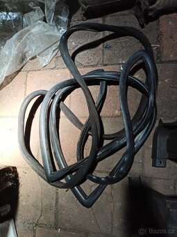 Díly na Lada Samara - různé, křídlo Foha apod. - 2