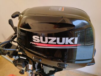 Lodní motor Suzuki 15Ps 4Takt - 1A top stav - 2