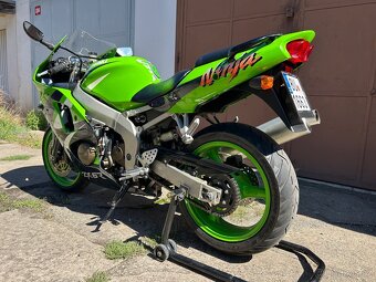 Kawasaki Ninja ZX-6 R - 2