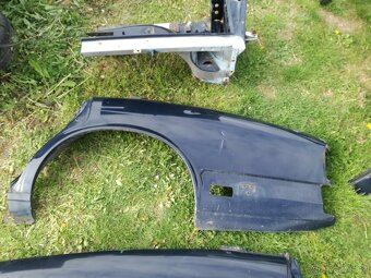 Jaguar XJ40 zadní blatníky, čelo, nosníky, střecha - 2