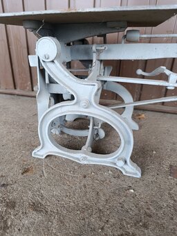 Starožitná váha železná malá decimálka - 2