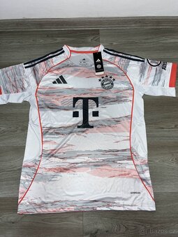 Dres Bayern Mnichov - bílý - M - 2