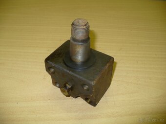 Prodám kulový kloub (kostka serva) na Tatra T 148 - 2
