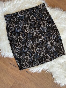 Sukně se vzorem - 2