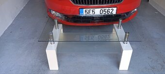 Konferenční stolek - 2