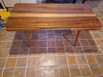 Konferenční stolek - 2