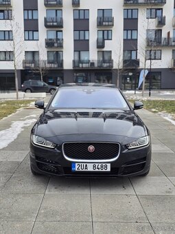 Jaguar XE - 2