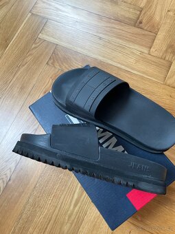 Tommy Jeans Pantofle - Bubble Cleat 2 velkost 37 - 2