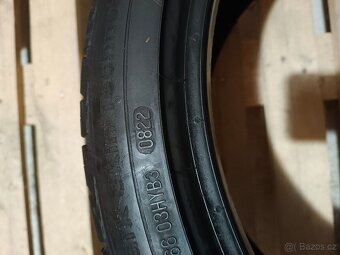 225/40/18 - 2