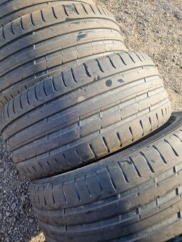 Pneu. letní 245/40/18 Nokian - 2