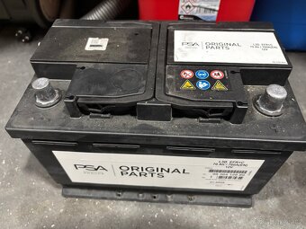 Autobaterie original PSA 12V 70 Ah 760 A, použita 1 rok - 2