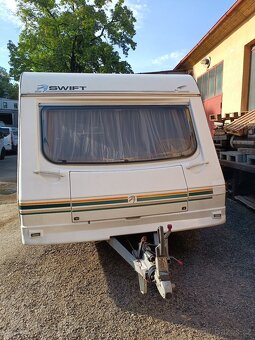 Obytný přívěs-karavan Swift Toscane 460 s moverem - 2