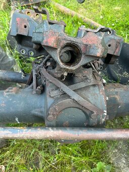 Přední hnaná náprava zetor 7245 na opravu - 2