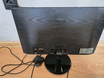 monitor Samsung model: S22F350FHU - 2