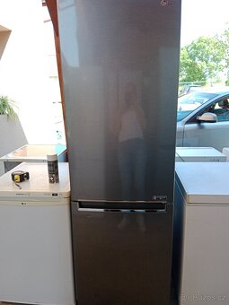 Lednice s mrazakem LG .No Frost - 2