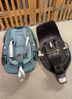 Maxi-Cosi Pebble 360 s FamilyFix 360 - 2