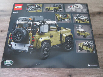 LEGO Technic 42110 Land Rover Defender - 2