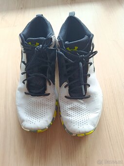 Basketbalové boty UA HUNGRY 44.5 - 2