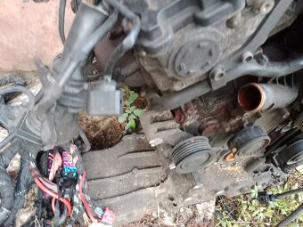 Motor Audi A6 171 kW asb - 2