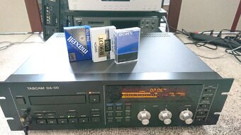 TASCAM DA-30 - 2