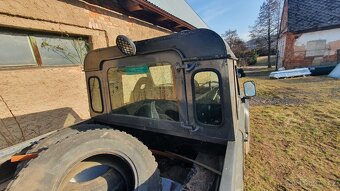 Land Rover Defender 90 - 2
