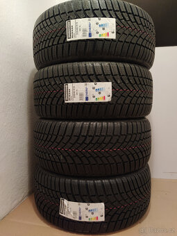 SUPERB 4, 3 NOVÁ ZIMNÍ ALU HELIX BLACK 235/40/19 R.V 2024 - 2