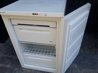 úsporný mrazák v A+ třídě 110 litrů s dovozem - 2