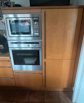 Moderní kuchyně z masivu se spotřebiči,5783 - 2