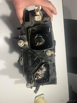 Superb 1 přední levé svetlo - 2