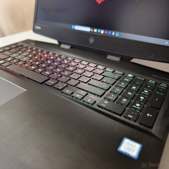 Herní 17.3" 144hz notebook Omen i7 9750h/2060/512ssd +1TB - 2