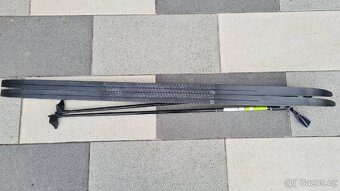 Prodám běžky 150 cm + hůlky - 2