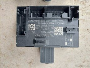 VW Sharan 7N 2010-- , díly PP a PZ dveří - 2