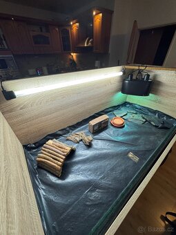 Želví stůl/terárium - 2