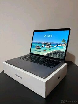 MacBook Air 2020 M1 v barvě Space Grey (A2337) - 2