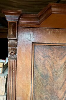 Starožitné skříně - 2