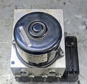 Jednotka ABS Mercedes W203 - 2