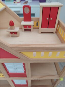 Domeček pro panenky dreveny - 2