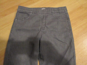 Džeginy šedé 9-10 let F&F - 2